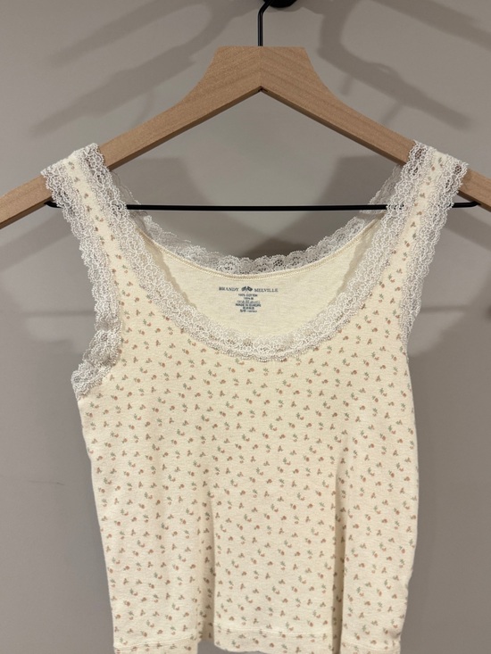 Brandy Melville Tops - Brandy Melville Cream Floral Lace Trim Tank Top